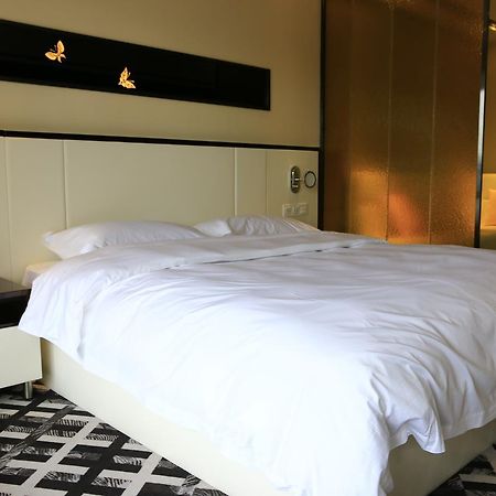 D•Mark Hotel Guiyang  Exterior photo